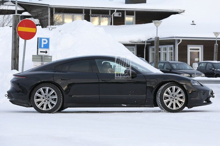 Spyshots Porsche Taycan facelift