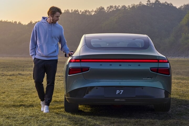 Xpeng P7