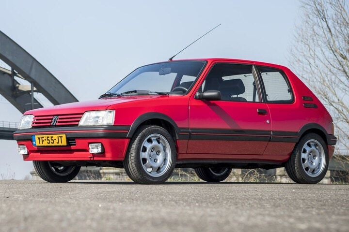 Peugeot 205