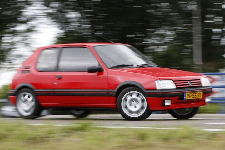 Peugeot 205