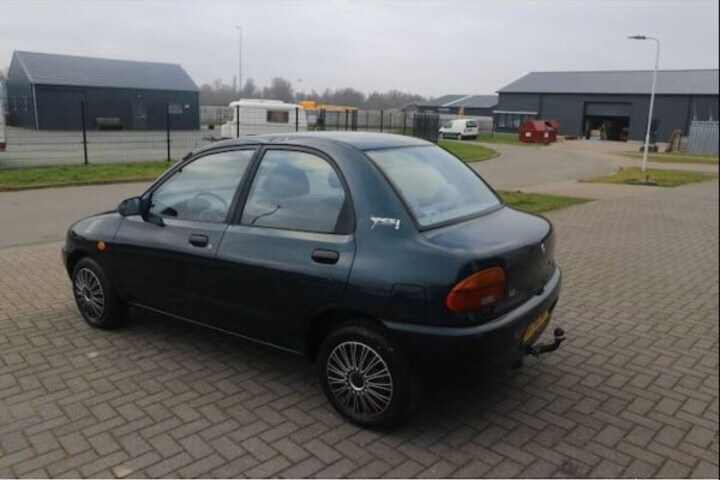 Mazda 121 Liefhebber Gezocht