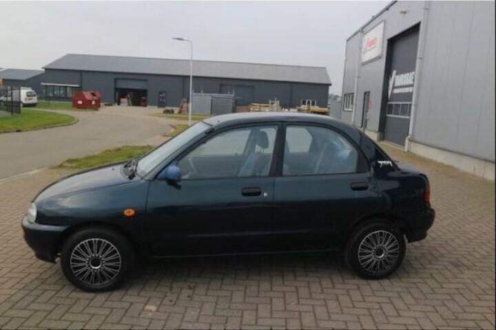 Mazda 121 Liefhebber Gezocht
