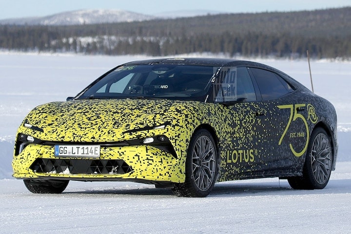 Spyshots Lotus sedan