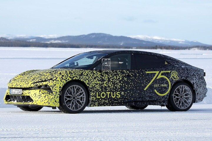 Spyshots Lotus sedan