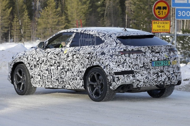 Lamborghini Urus Hybrid spyshots
