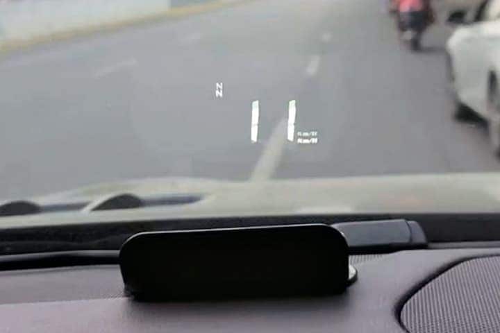 Test Head-up displays ikikin M11 projectie