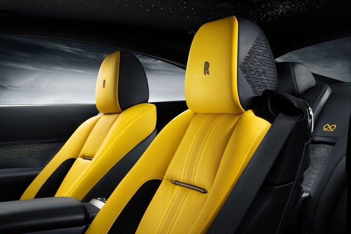 Rolls-Royce Wraith Black Badge Black Arrow.