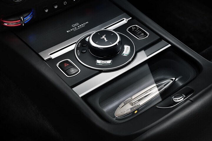 Rolls-Royce Wraith Black Badge Black Arrow.