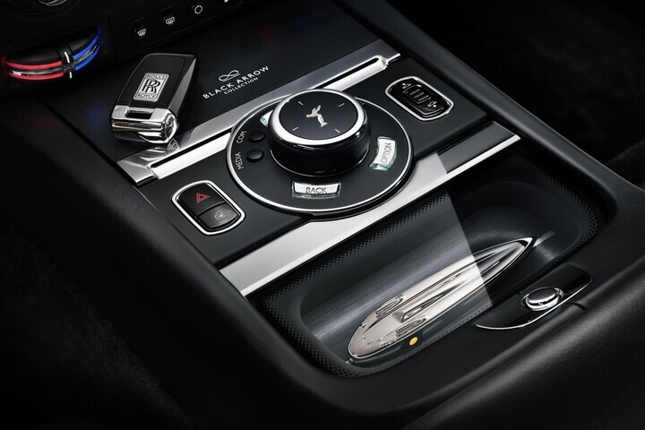 Rolls-Royce Wraith Black Badge Black Arrow.