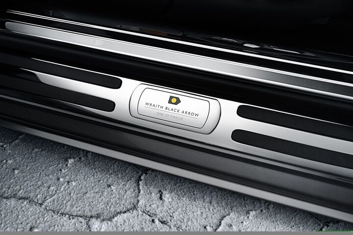 Rolls-Royce Wraith Black Badge Black Arrow.