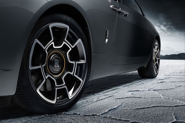 Rolls-Royce Wraith Black Badge Black Arrow.