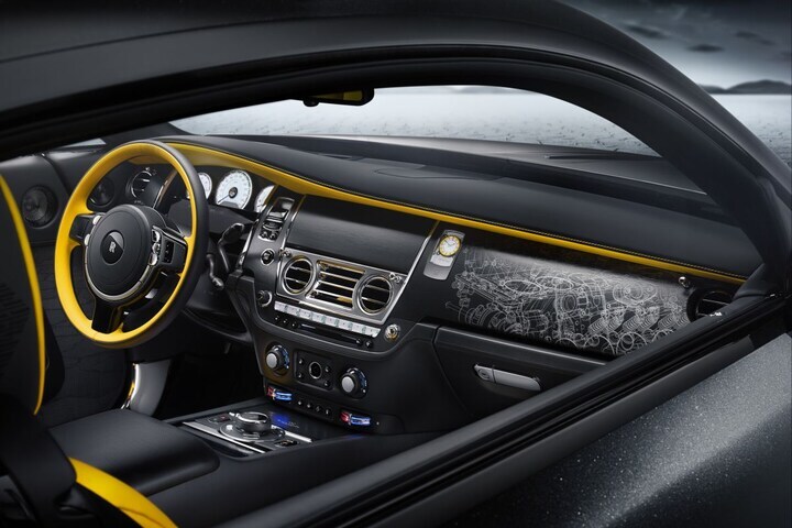 Rolls-Royce Wraith Black Badge Black Arrow.