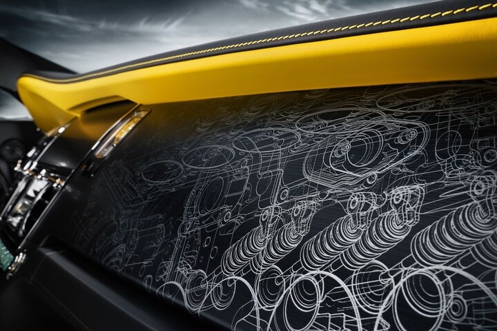 Rolls-Royce Wraith Black Badge Black Arrow.