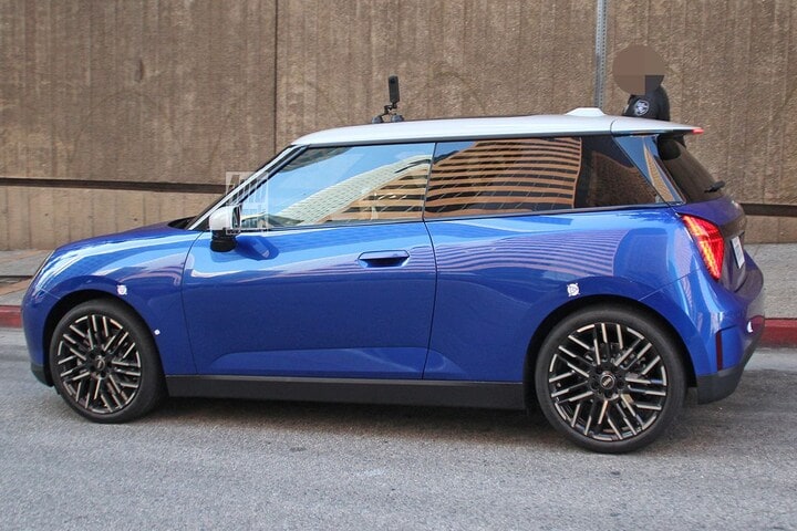 Spyshots Mini Cooper SE