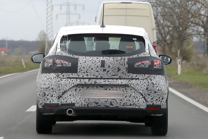 Spyshots Renault Clio facelift