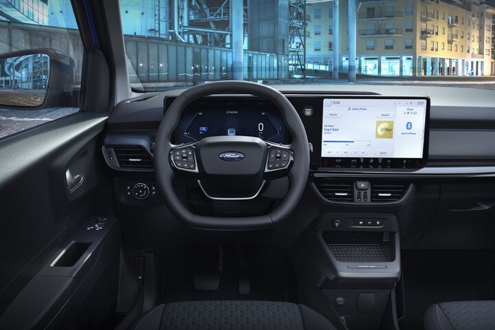 Ford E-Transit Courier