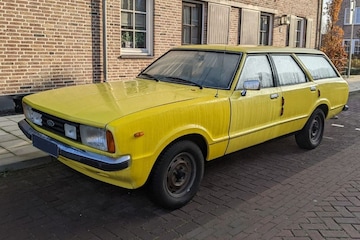 In het Wild Ford taunus stationwagon