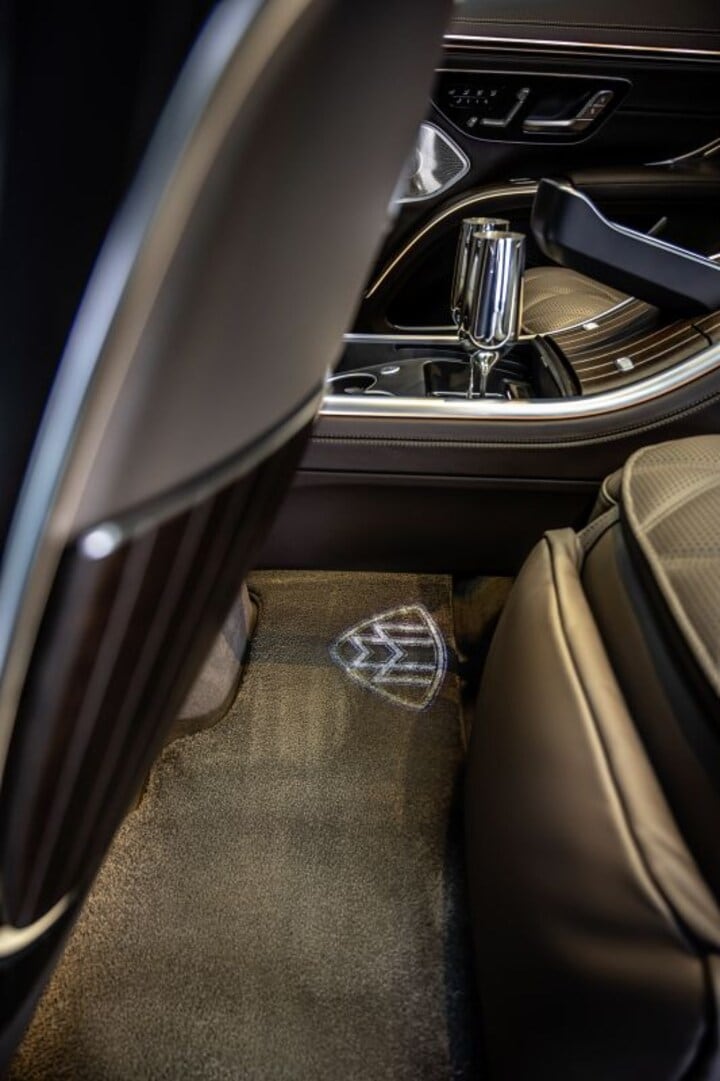Mercedes-Maybach EQS SUV luxe EV
