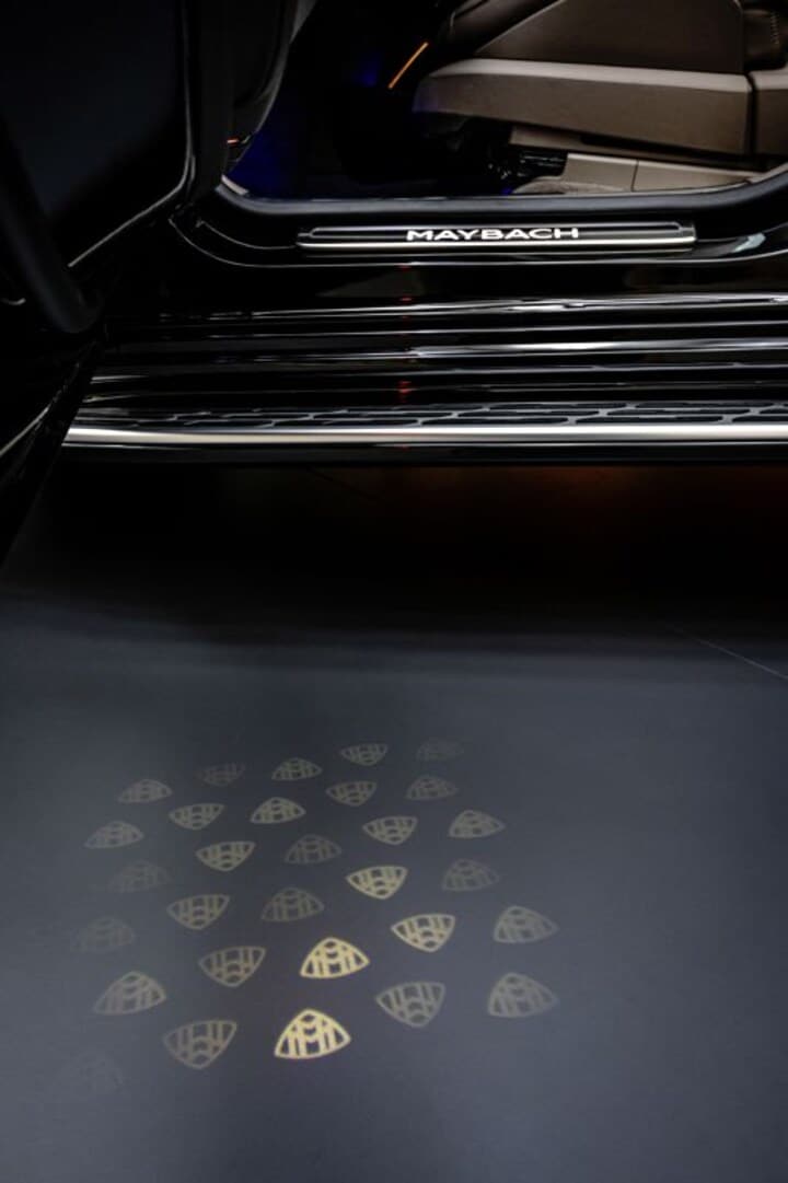 Mercedes-Maybach EQS SUV luxe EV