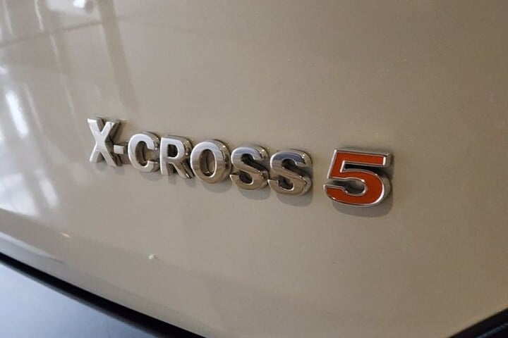 Lada X-Cross 5