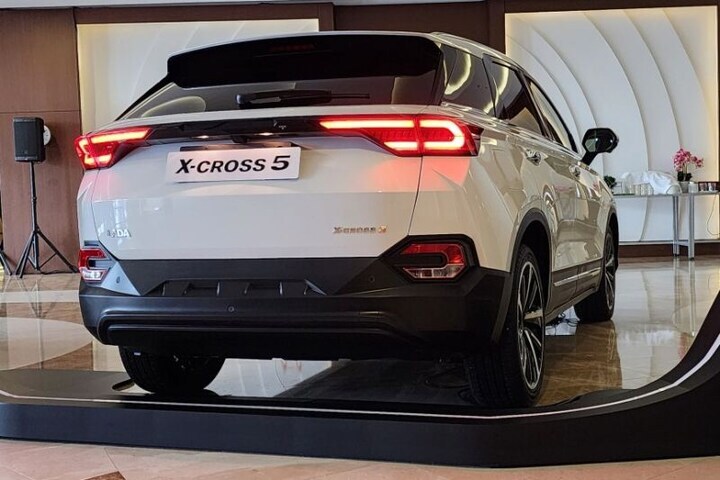 Lada X-Cross 5