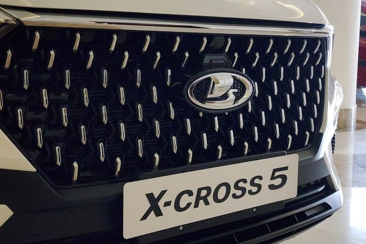 Lada X-Cross 5