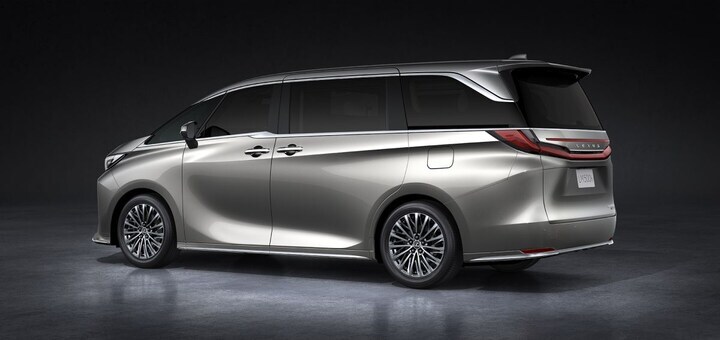 Lexus LM