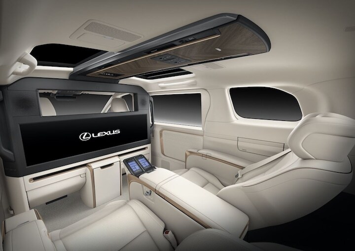 Lexus LM