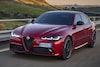 Alfa Romeo Giulia 2023 rijdend nieuwe koplamp
