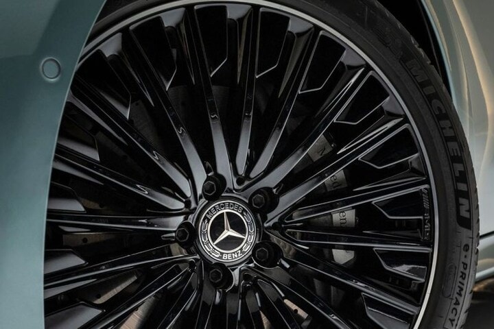 Mercedes-Benz E-klasse teaser