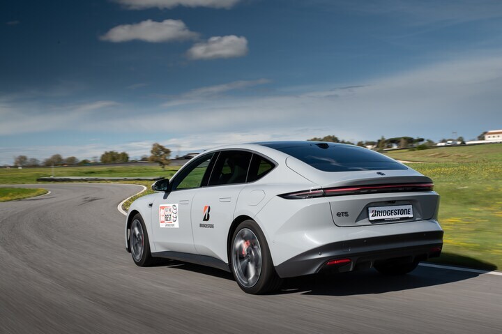 Vergelijking: Polestar 4, NIO ET5, BMW i4 en Volkswagen ID.7
