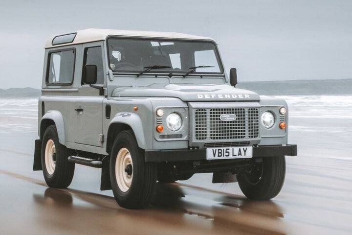 Land Rover Defender Works V8 Islay Edition