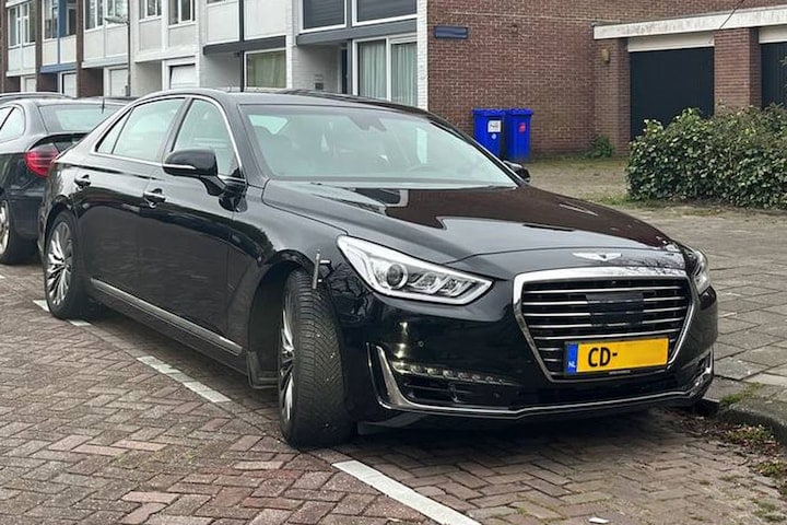 Genesis G90 - In het Wild