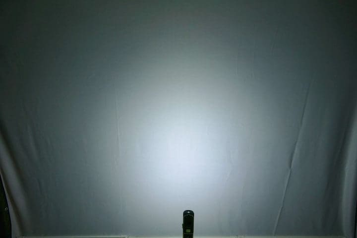 Werkplaatslampen test - Emos lichtbeeld