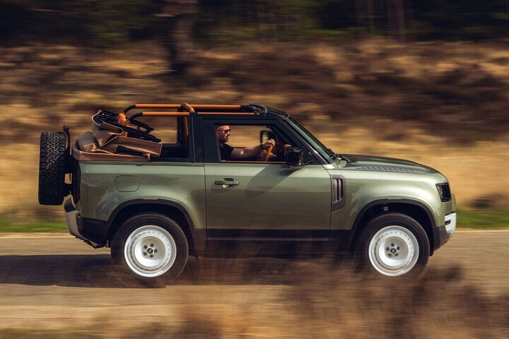 Land Rover Defender Valiance Convertible Heritage Customs