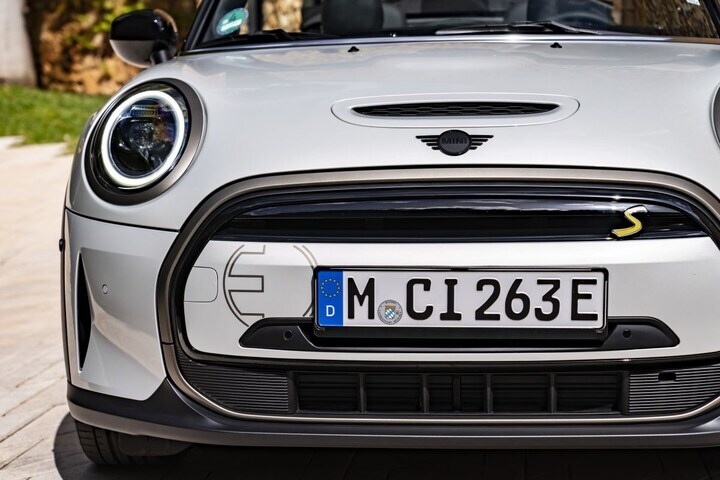 Mini Cooper SE Cabrio Mini Electric Cabrio