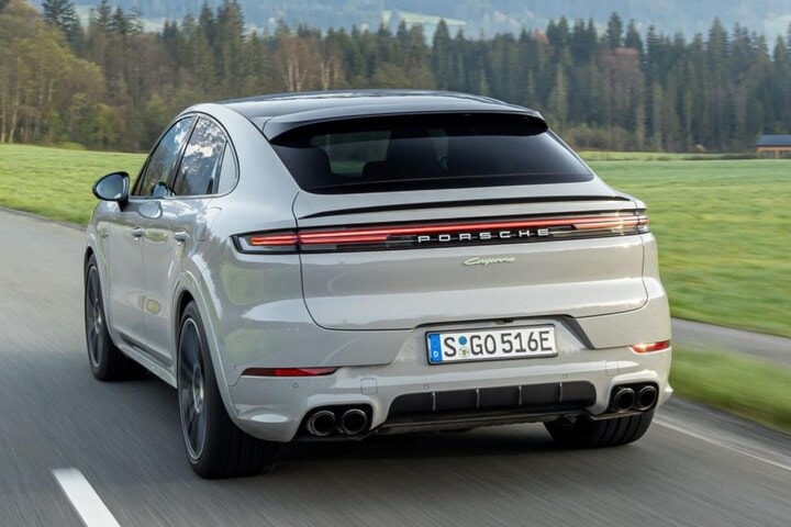 Porsche Cayenne 2023 E-Hybrid