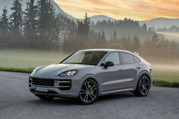 Porsche Cayenne 2023 E-Hybrid