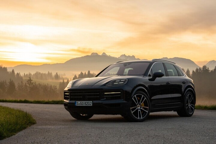 Porsche Cayenne 2023 E-Hybrid