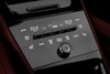 Porsche Cayenne 2023 E-Hybrid touchpad airconditioning
