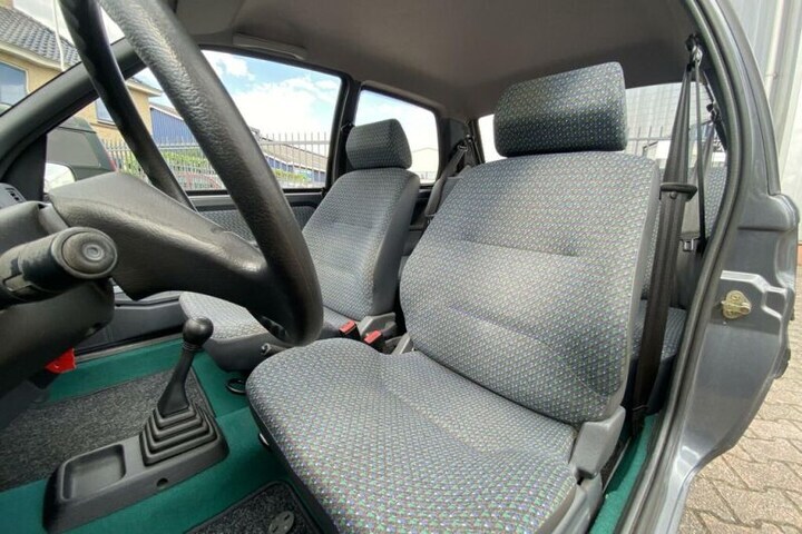 Peugeot 106