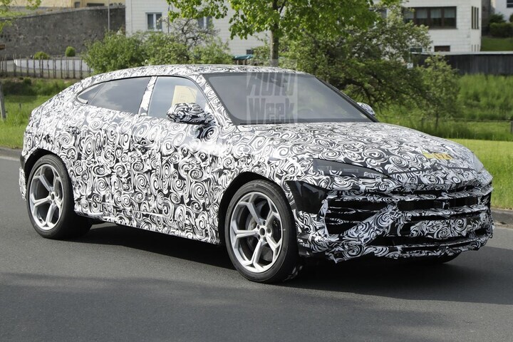 Lamborghini Urus spyshots