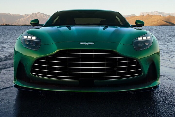 Aston Martin DB12