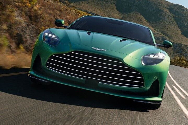 Aston Martin DB12