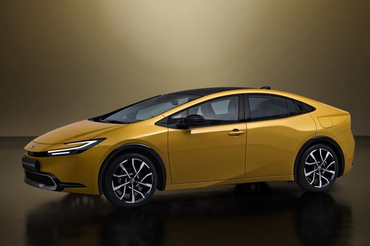 Toyota Prius PHEV