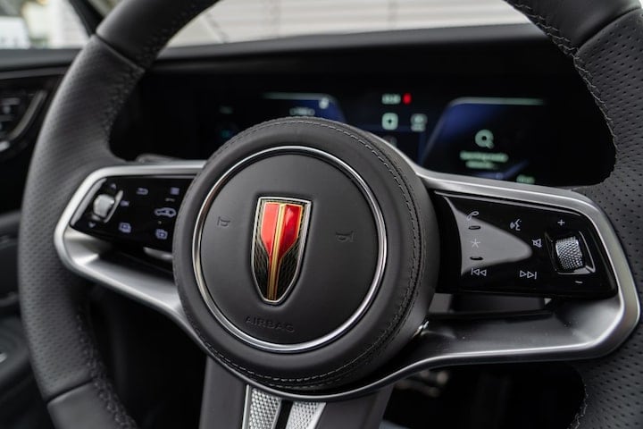 Hongqi E-HS9 stuur