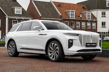 Hongqi E-HS9