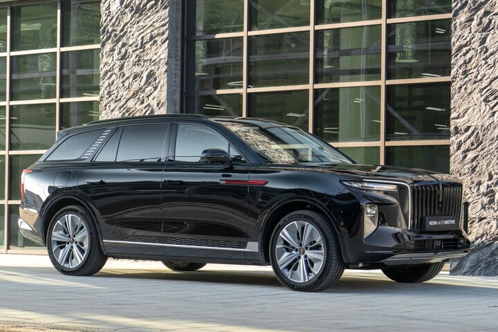 Hongqi E-HS9