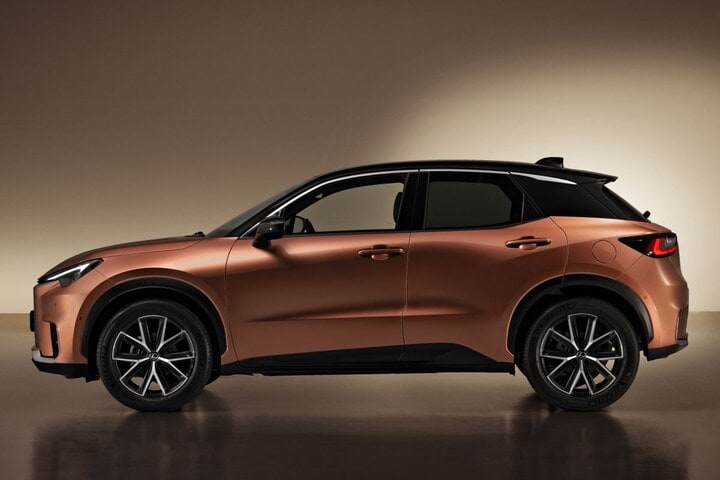 Lexus LBX