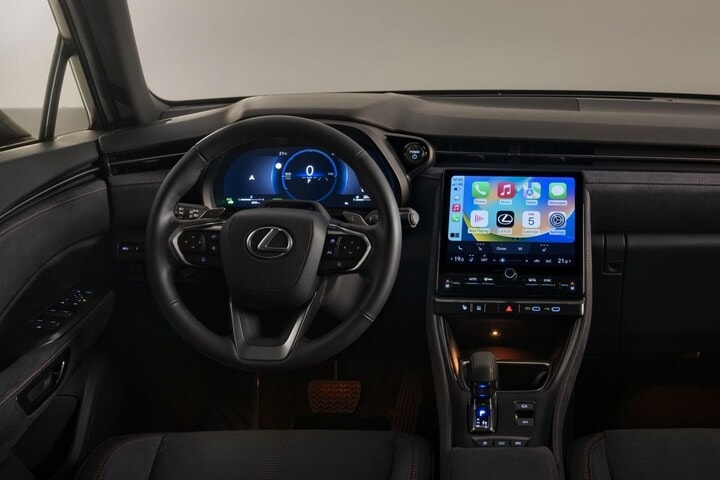 Lexus LBX